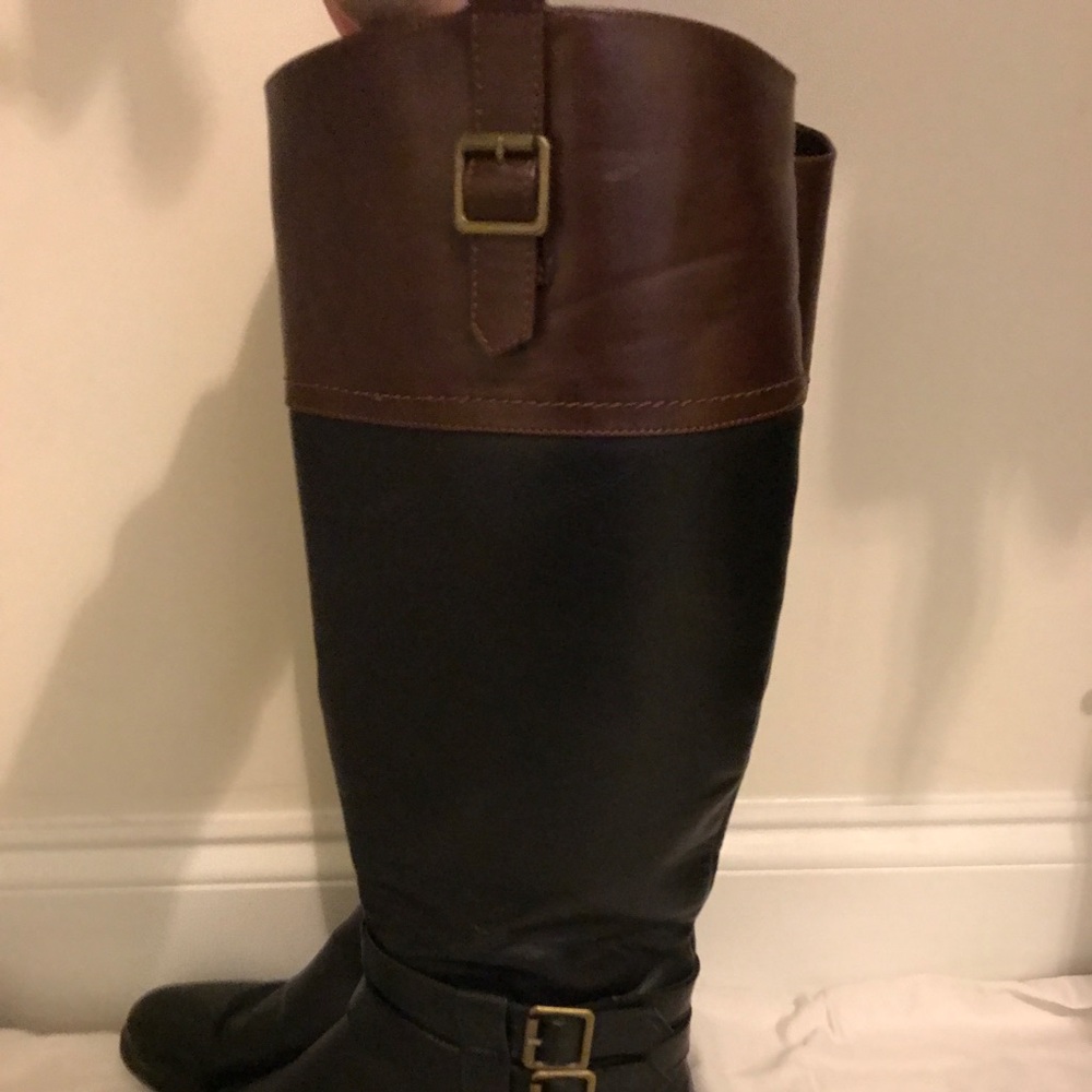 Boots - Picture 4 of 4